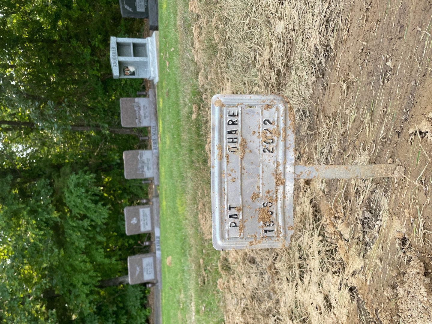 Pittruk "Pat" O'Hare's grave. Photo 1
